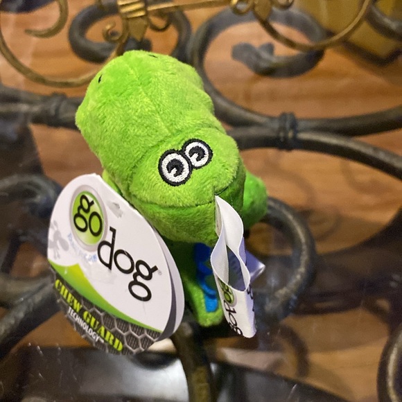 - Brand New Small Dog Toy With Squeaker. - Picture 4 of 5